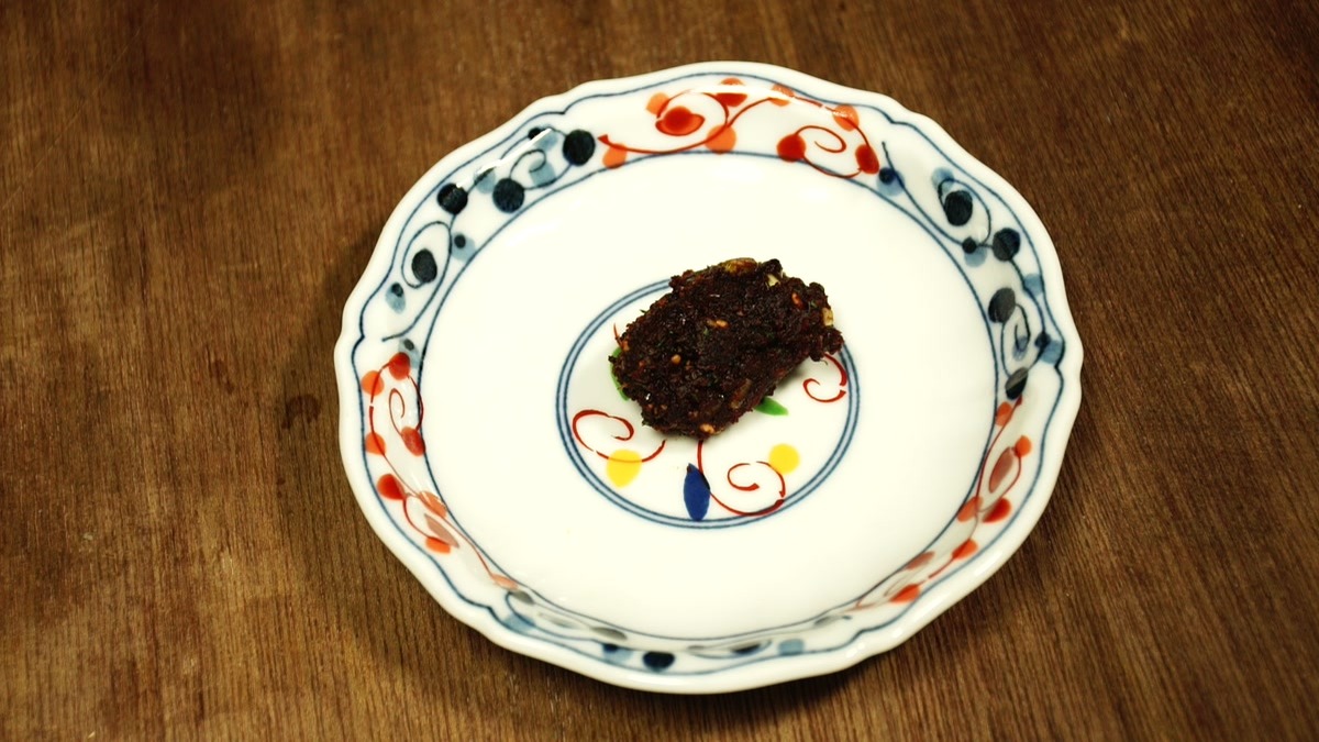 小皿に盛り付けた焼き味噌